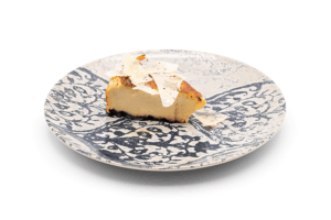 Entraña al carbón con chimichurri y sus patatas fritas